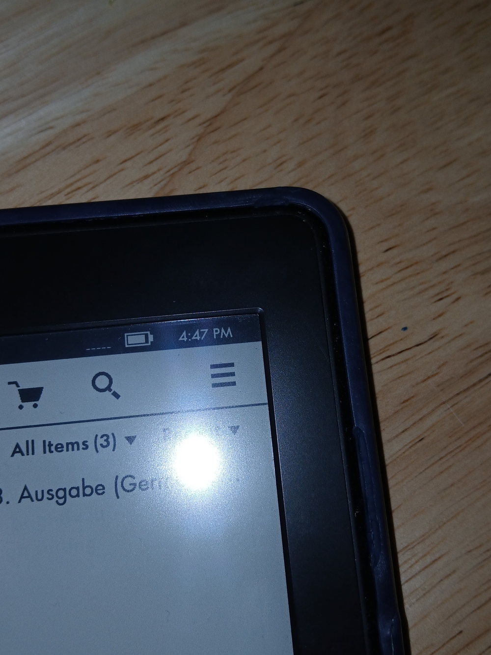 Amazon Kindle Black 5th Gen. e-Reader with Navy Blue Fabric Cover - Picture 15 of 16